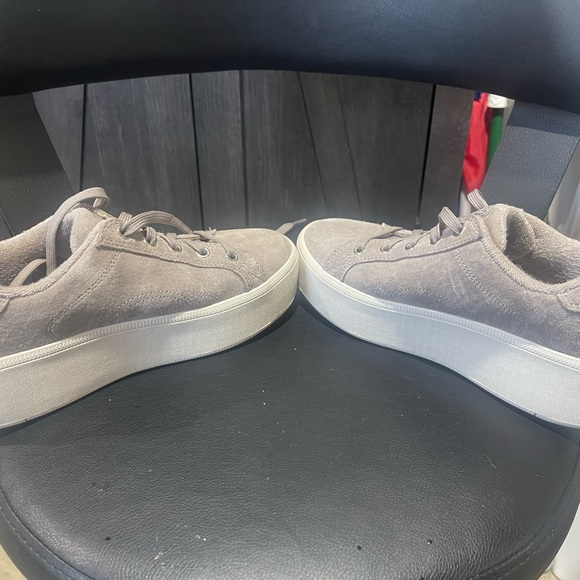 Skechers Gray Women's Sneakers - Picture 6 of 7